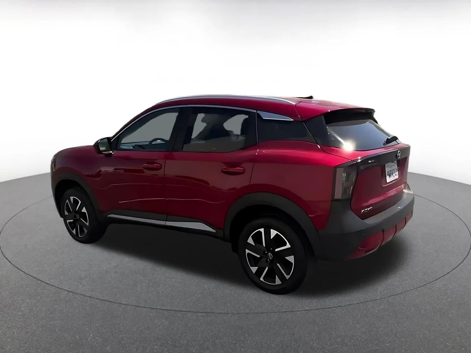 2026 Nissan Kicks - Image 12 of 31