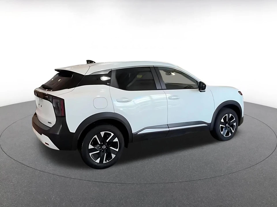 2026 Nissan Kicks - Image 12 of 31