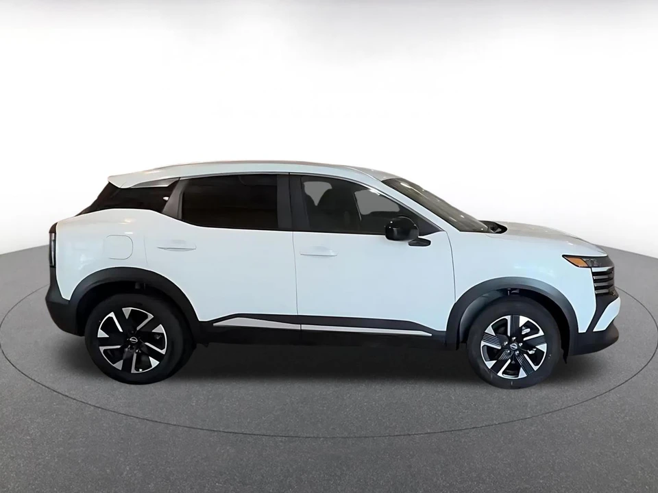 2026 Nissan Kicks - Image 16 of 31