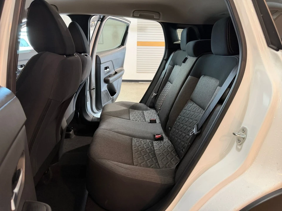 2026 Nissan Kicks - Image 26 of 31
