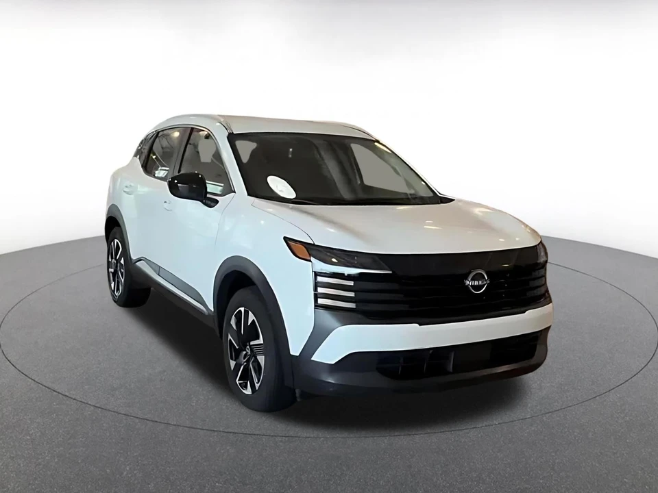 2026 Nissan Kicks - Image 3 of 31