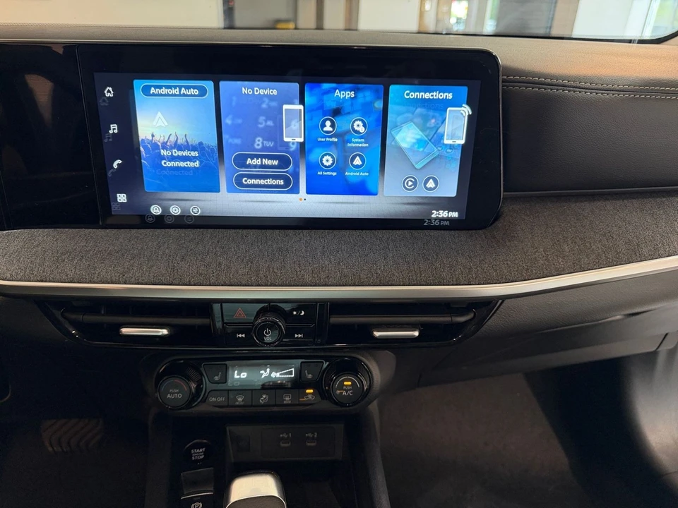 2026 Nissan Kicks - Image 18 of 31