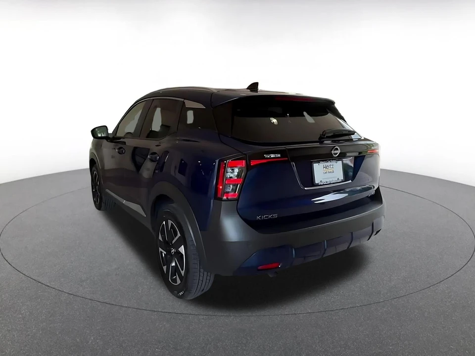 2026 Nissan Kicks - Image 12 of 31