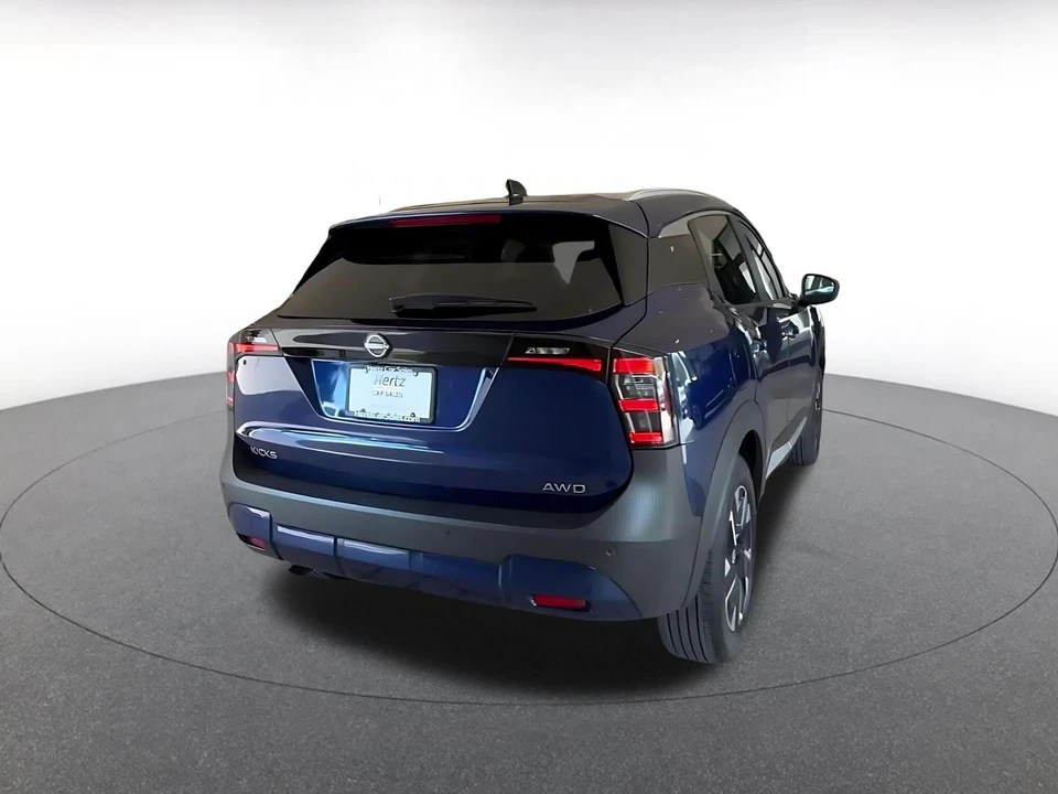 2026 Nissan Kicks - Image 16 of 31