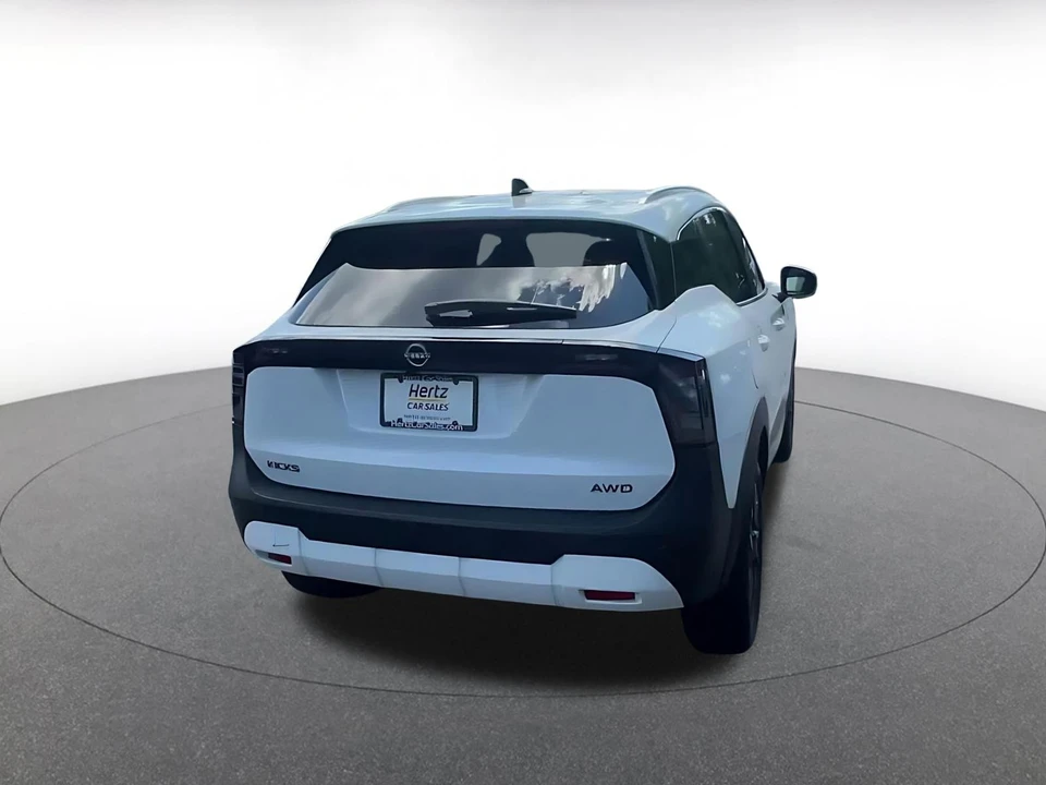 2026 Nissan Kicks - Image 15 of 31