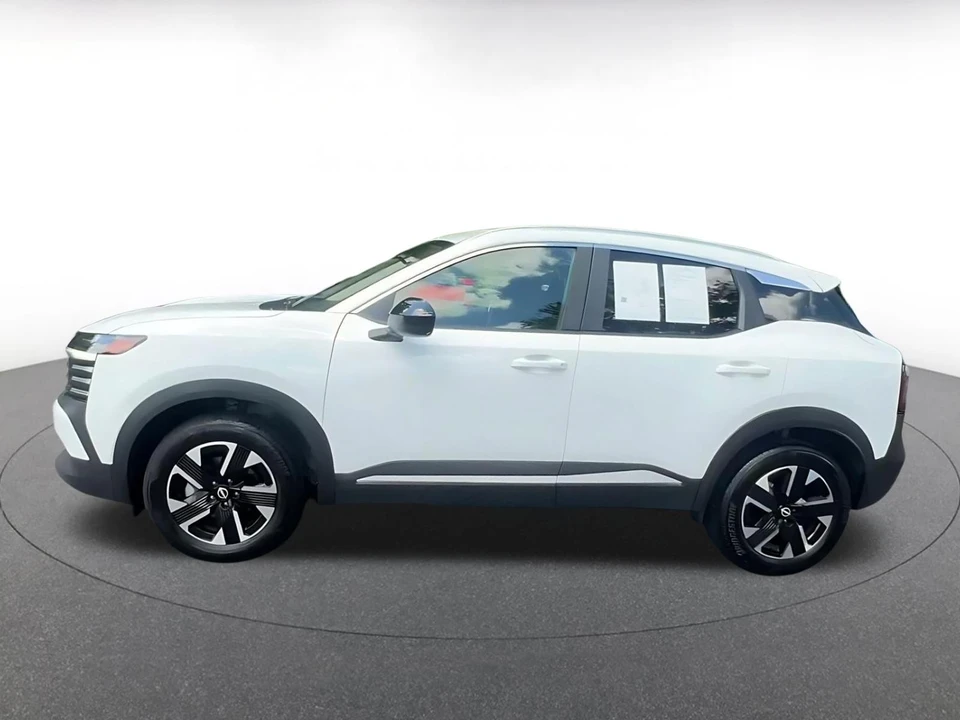 2026 Nissan Kicks - Image 9 of 31