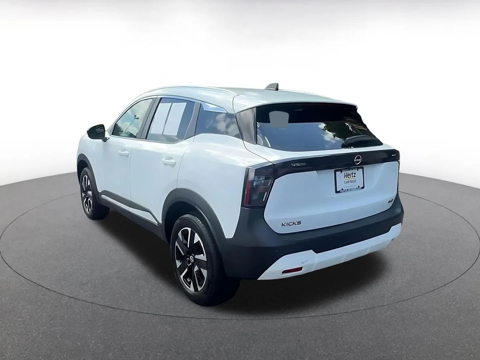 2026 Nissan Kicks - Image 12 of 31