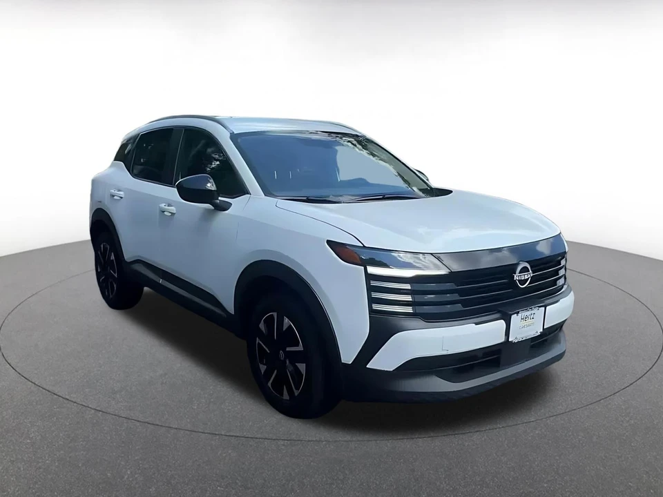 2026 Nissan Kicks - Image 3 of 31