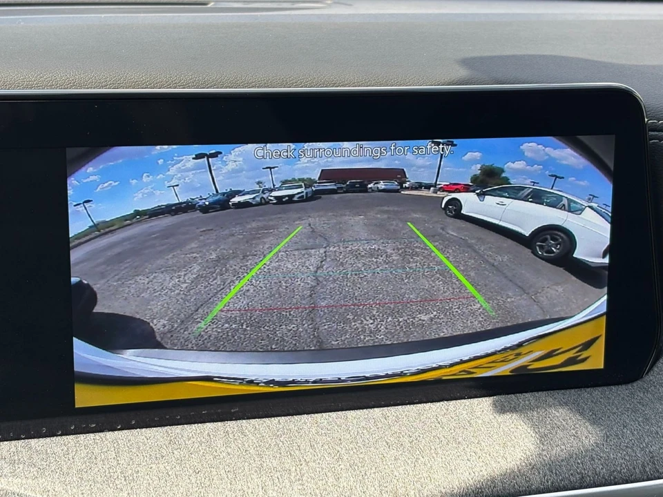 2026 Nissan Kicks - Image 24 of 31