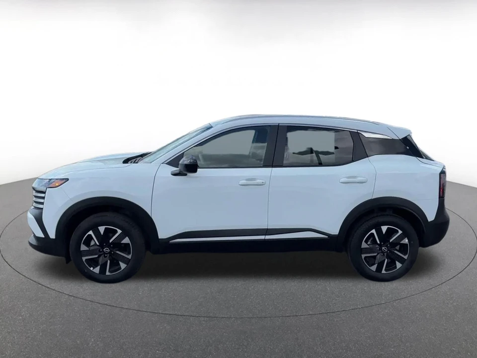 2026 Nissan Kicks - Image 11 of 31