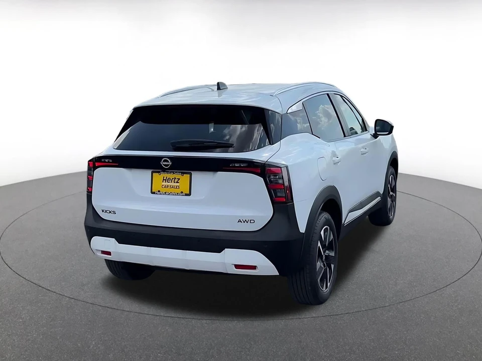 2026 Nissan Kicks - Image 16 of 31