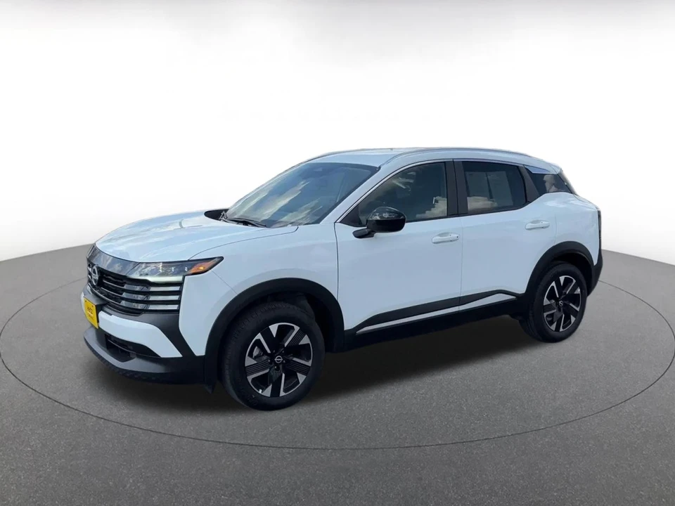 2026 Nissan Kicks - Image 9 of 31