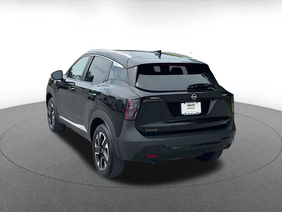 2026 Nissan Kicks - Image 12 of 31