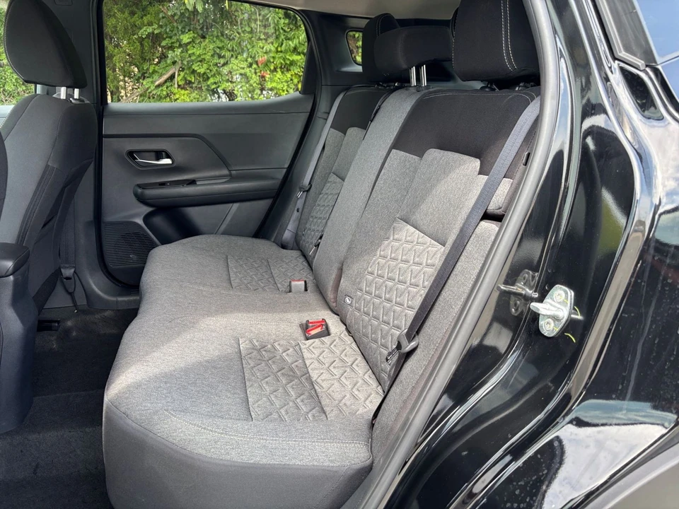 2026 Nissan Kicks - Image 24 of 31