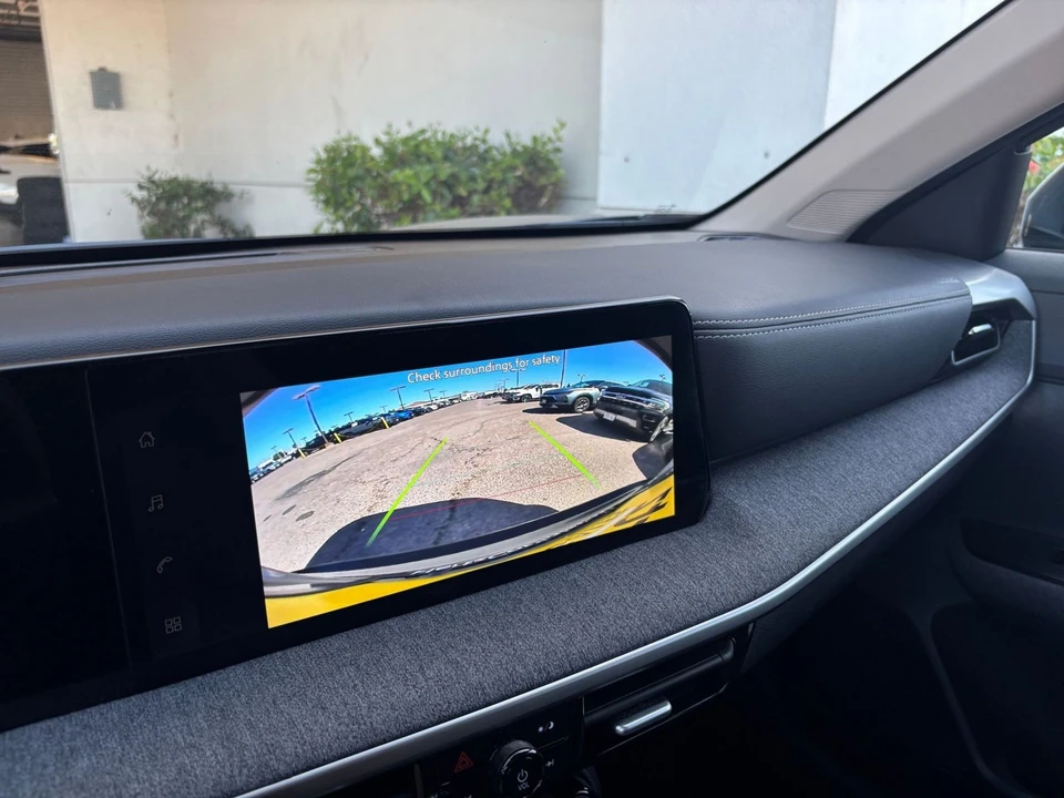 2026 Nissan Kicks - Image 23 of 31