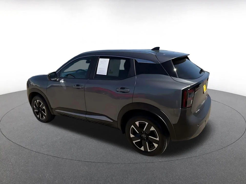 2026 Nissan Kicks - Image 12 of 31