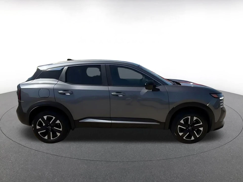 2026 Nissan Kicks - Image 17 of 31