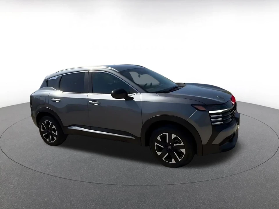 2026 Nissan Kicks - Image 2 of 31
