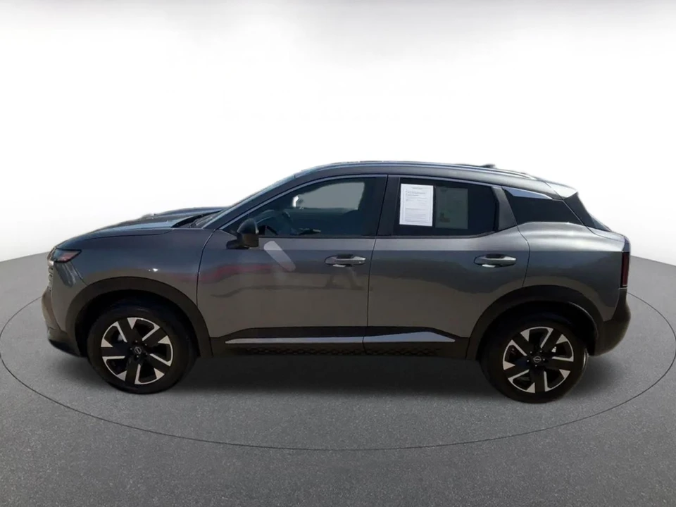 2026 Nissan Kicks - Image 11 of 31