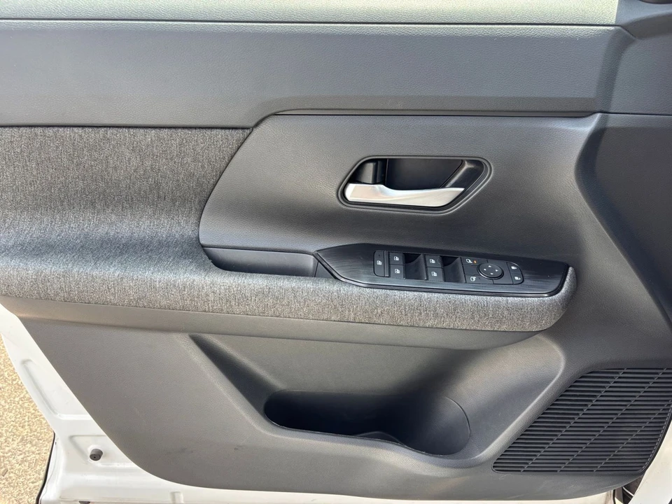 2026 Nissan Kicks - Image 20 of 31