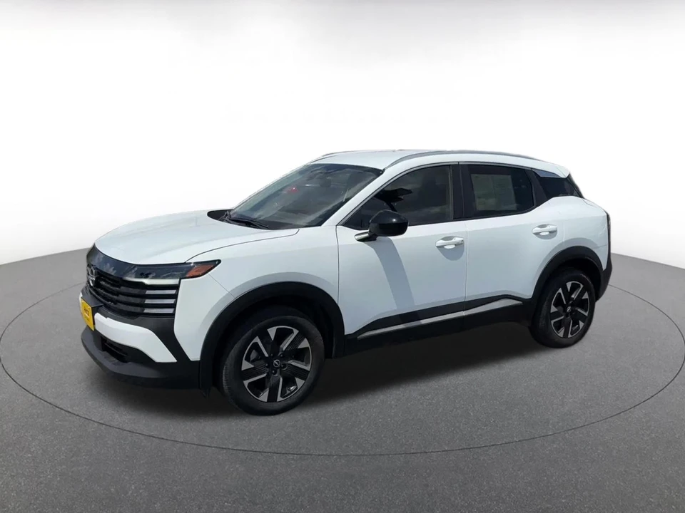 2026 Nissan Kicks - Image 8 of 31