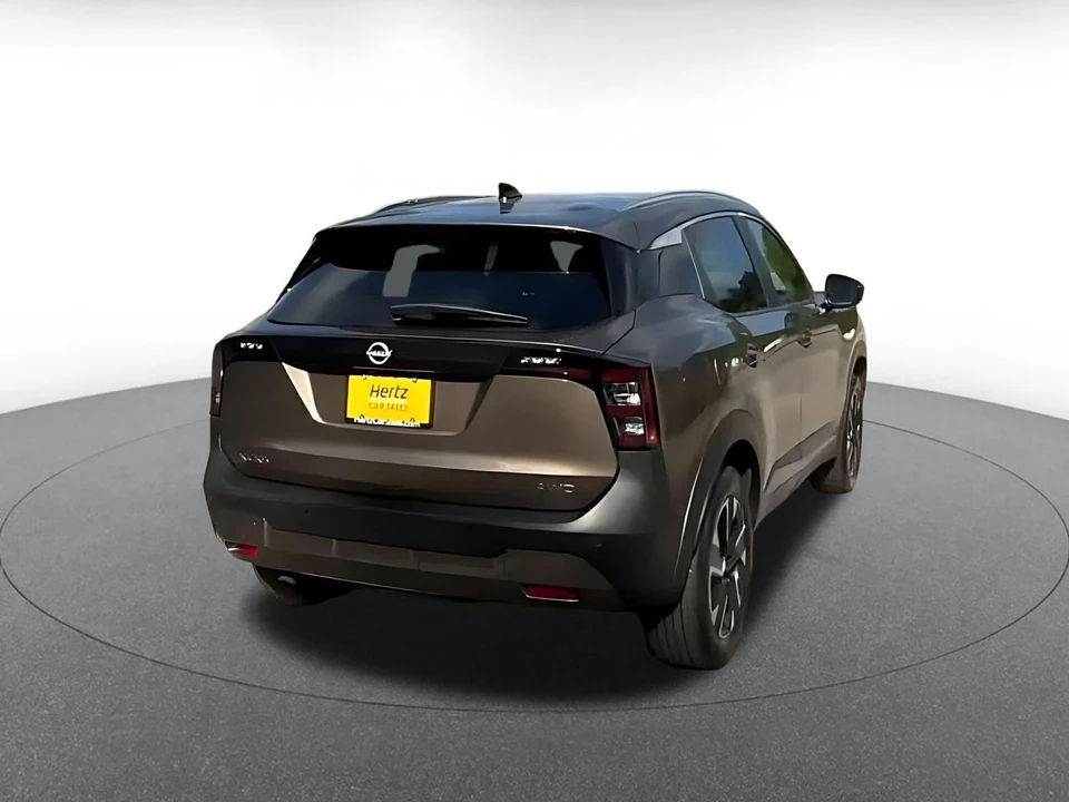2026 Nissan Kicks - Image 15 of 31