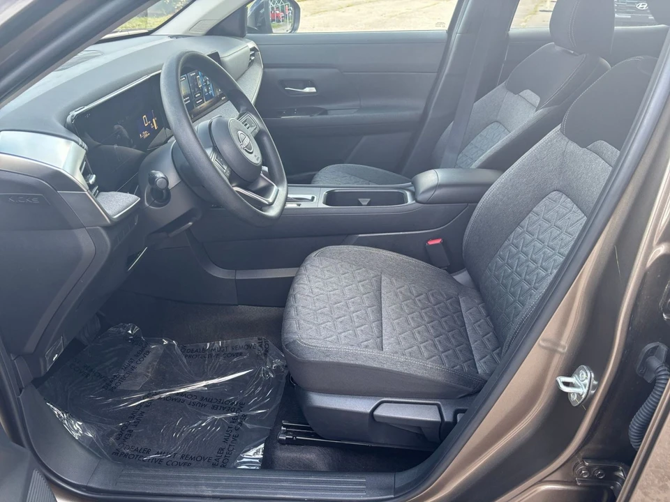 2026 Nissan Kicks - Image 26 of 31