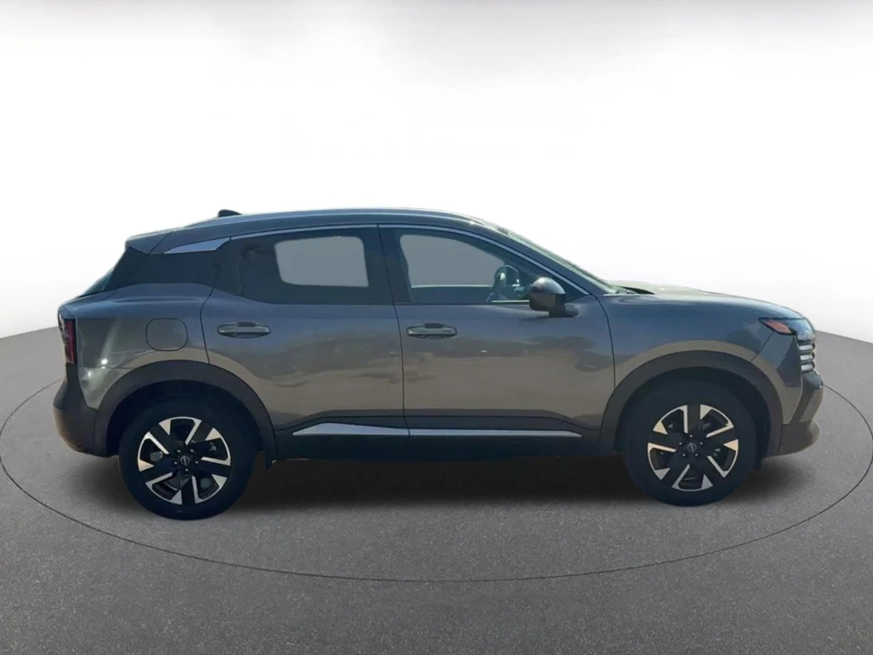 2026 Nissan Kicks - Image 17 of 31