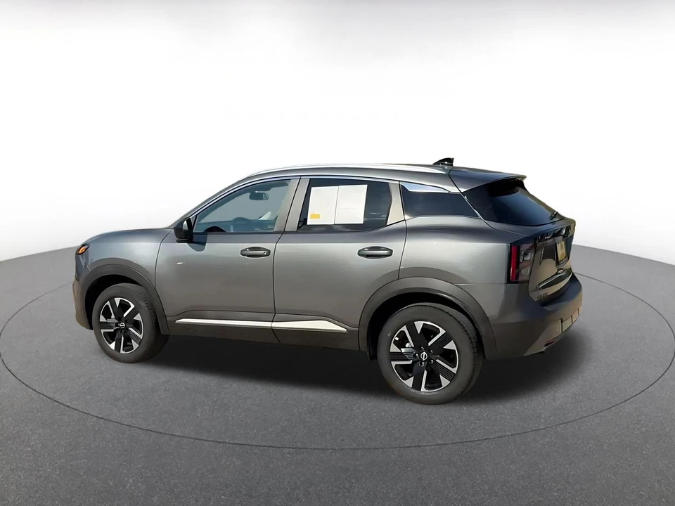 2026 Nissan Kicks - Image 11 of 31