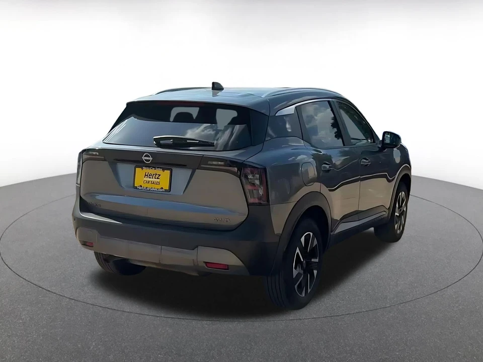 2026 Nissan Kicks - Image 15 of 31