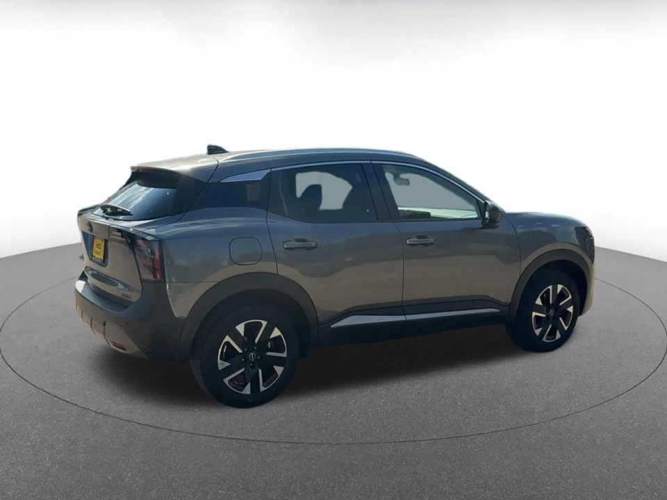 2026 Nissan Kicks - Image 16 of 31