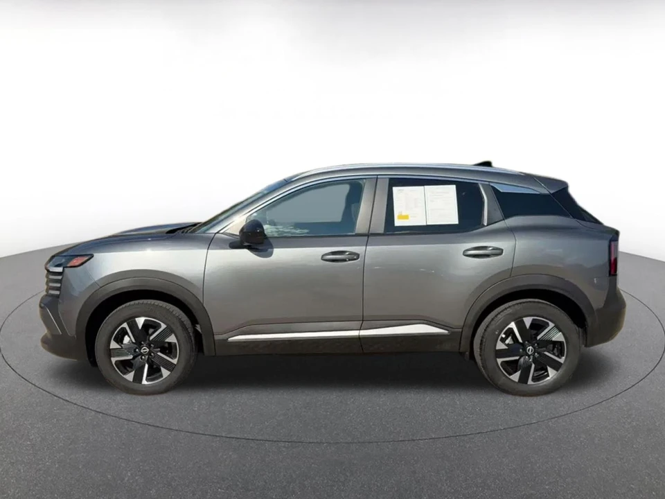 2026 Nissan Kicks - Image 9 of 31