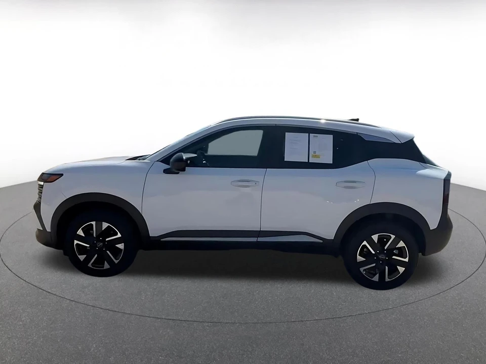 2026 Nissan Kicks - Image 11 of 31