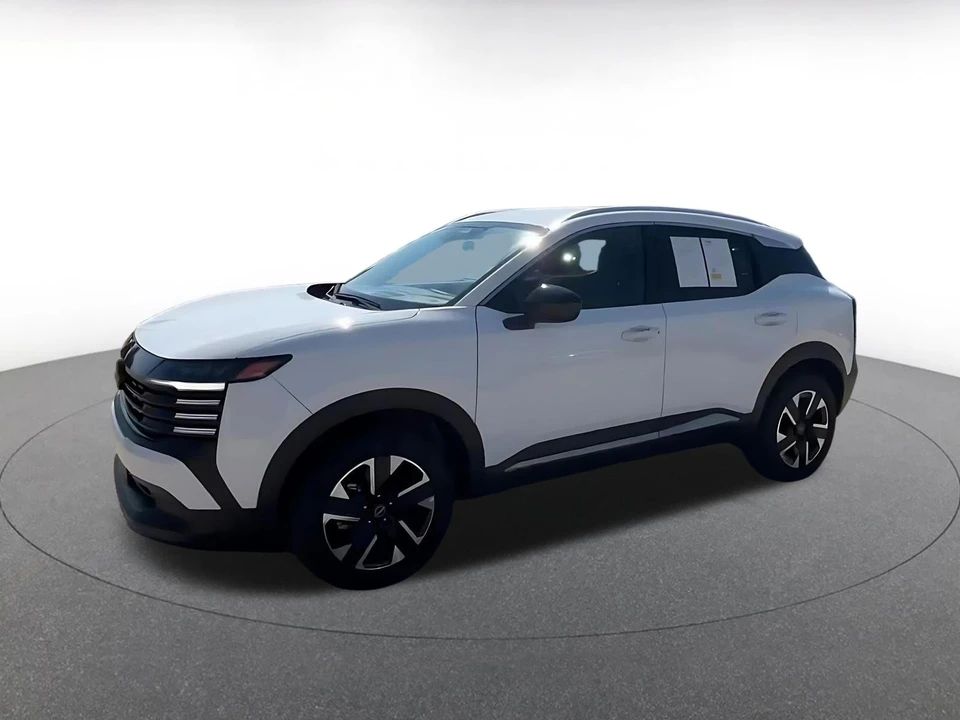 2026 Nissan Kicks - Image 9 of 31