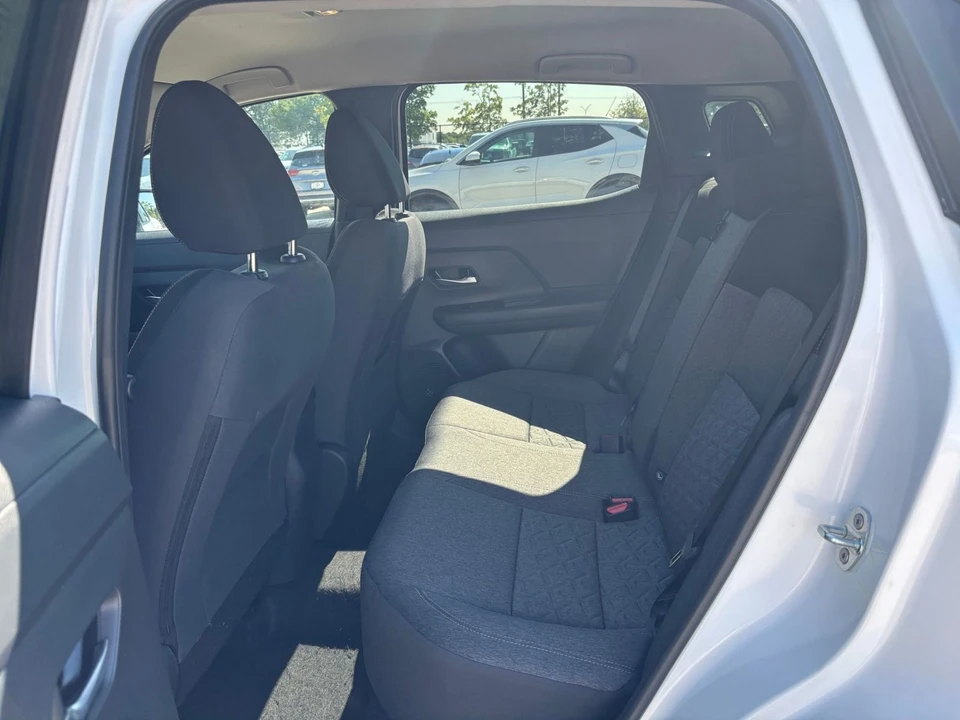 2026 Nissan Kicks - Image 26 of 31