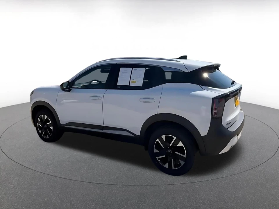 2026 Nissan Kicks - Image 12 of 31