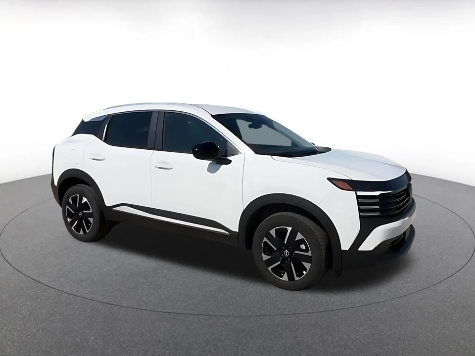 2026 Nissan Kicks - Image 2 of 31