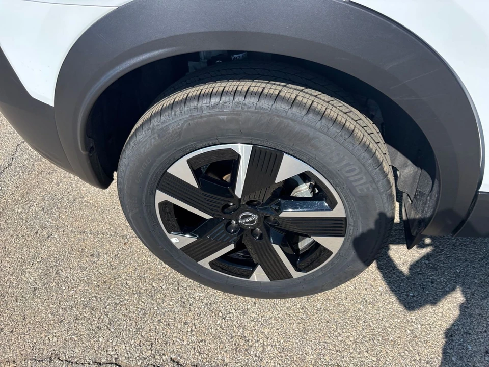 2026 Nissan Kicks - Image 30 of 31