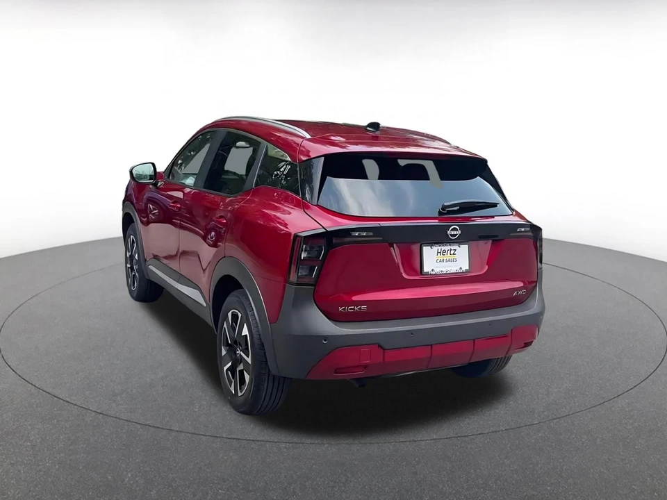 2026 Nissan Kicks - Image 11 of 31