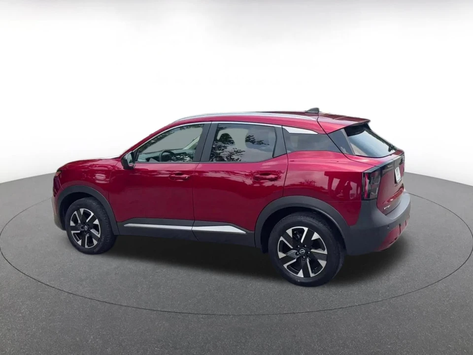 2026 Nissan Kicks - Image 9 of 31