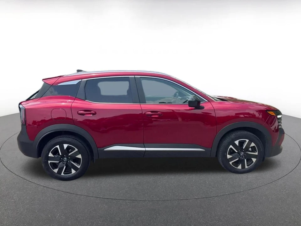 2026 Nissan Kicks - Image 17 of 31