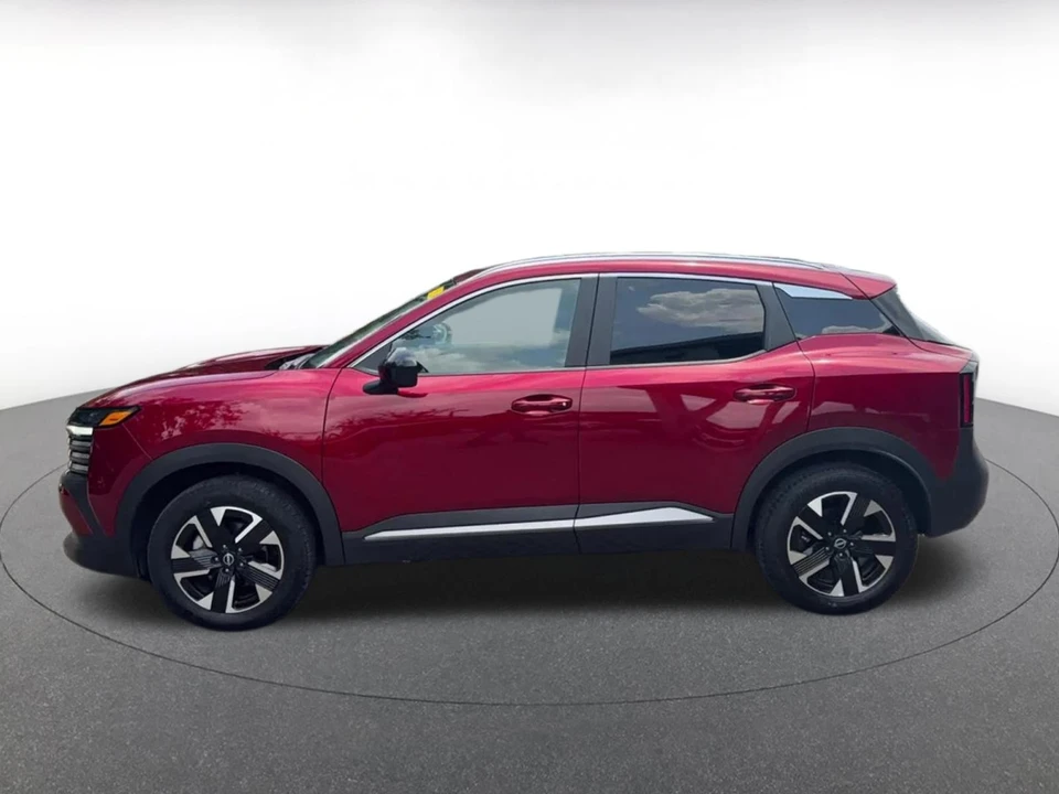 2026 Nissan Kicks - Image 8 of 31