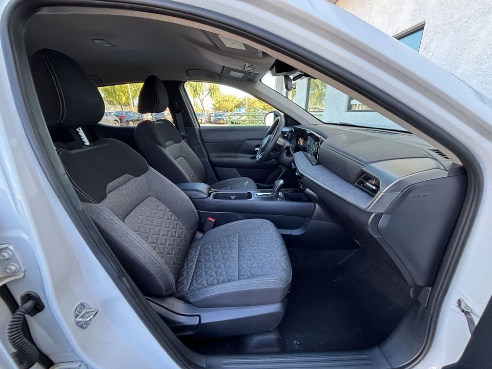 2026 Nissan Kicks - Image 27 of 31