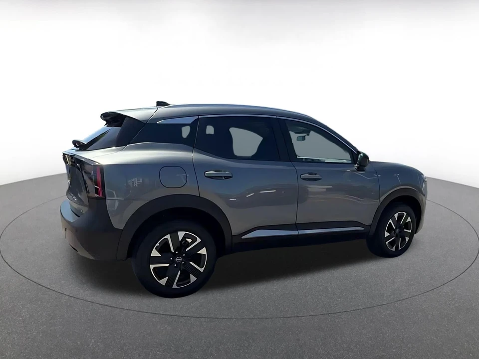 2026 Nissan Kicks - Image 15 of 31