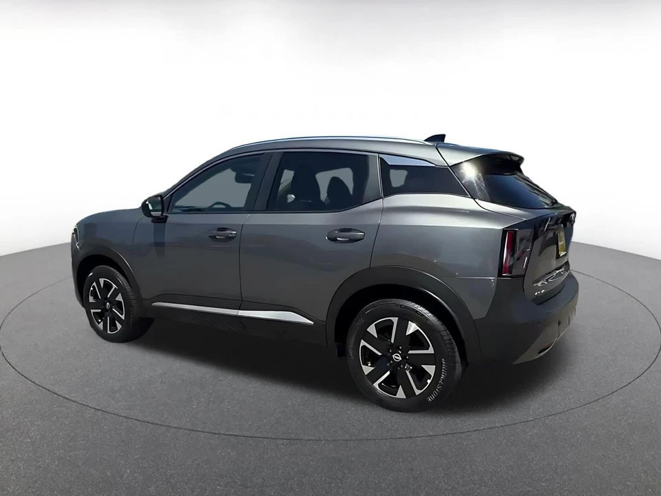 2026 Nissan Kicks - Image 11 of 31