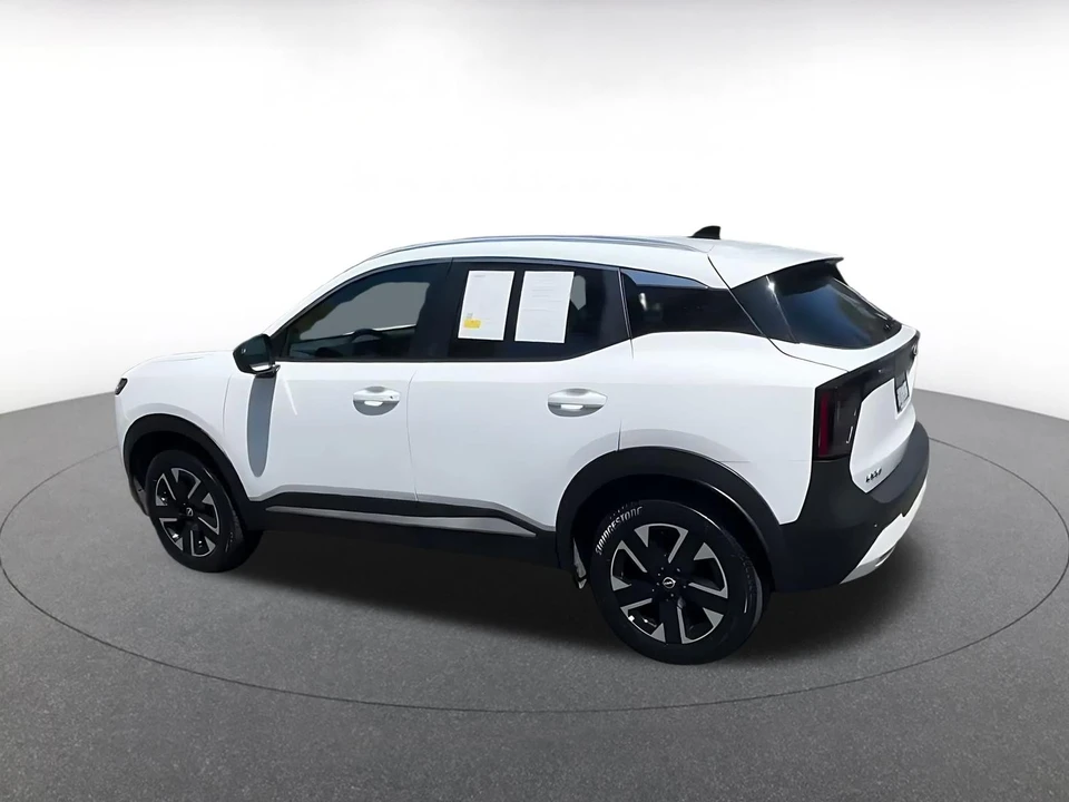 2026 Nissan Kicks - Image 14 of 31
