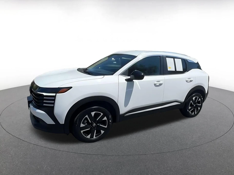2026 Nissan Kicks - Image 11 of 31