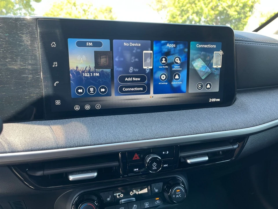 2026 Nissan Kicks - Image 18 of 31
