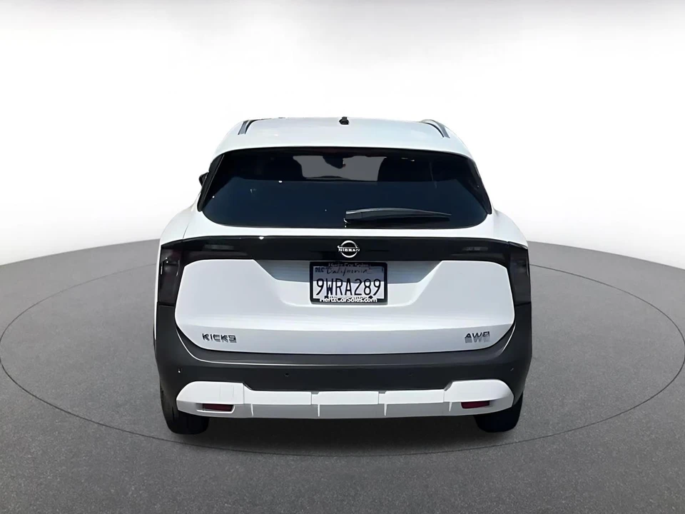 2026 Nissan Kicks - Image 8 of 31
