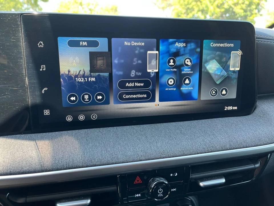 2026 Nissan Kicks - Image 21 of 31